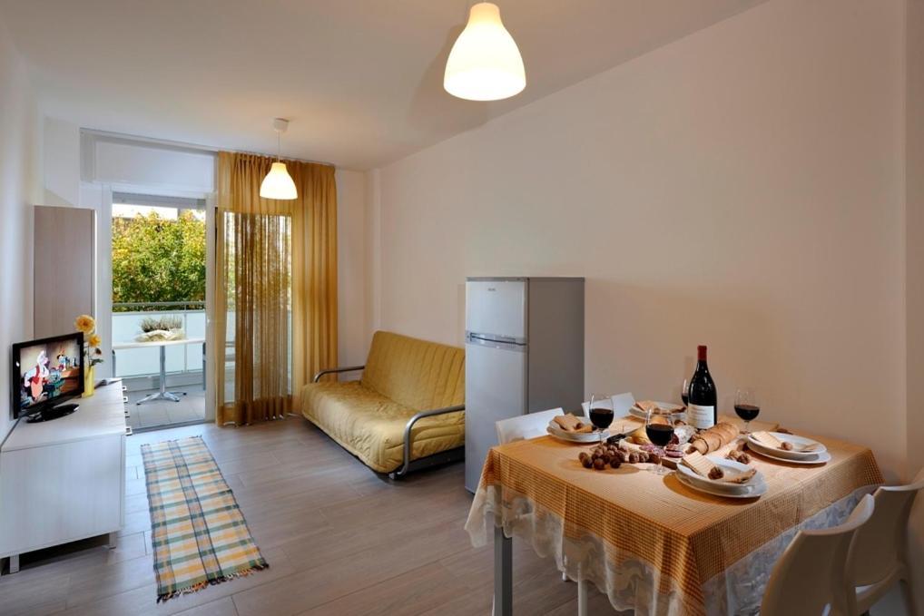 Hotel Luciana Bibione Exterior foto